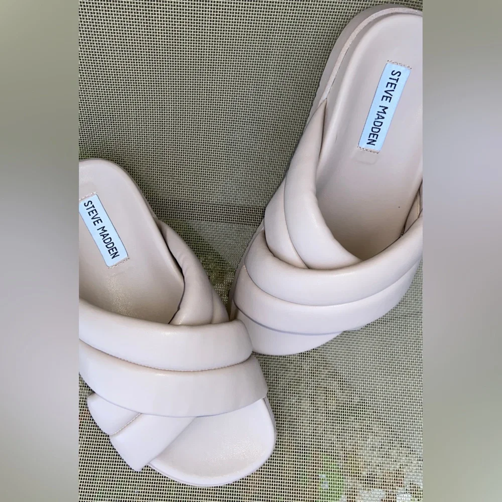 Gently-Worn Sz-8 Steve Madden Beige/Pink Chunky Sandals-No Scuffs/Stains/Flaws🙌 - Picture 2 of 16